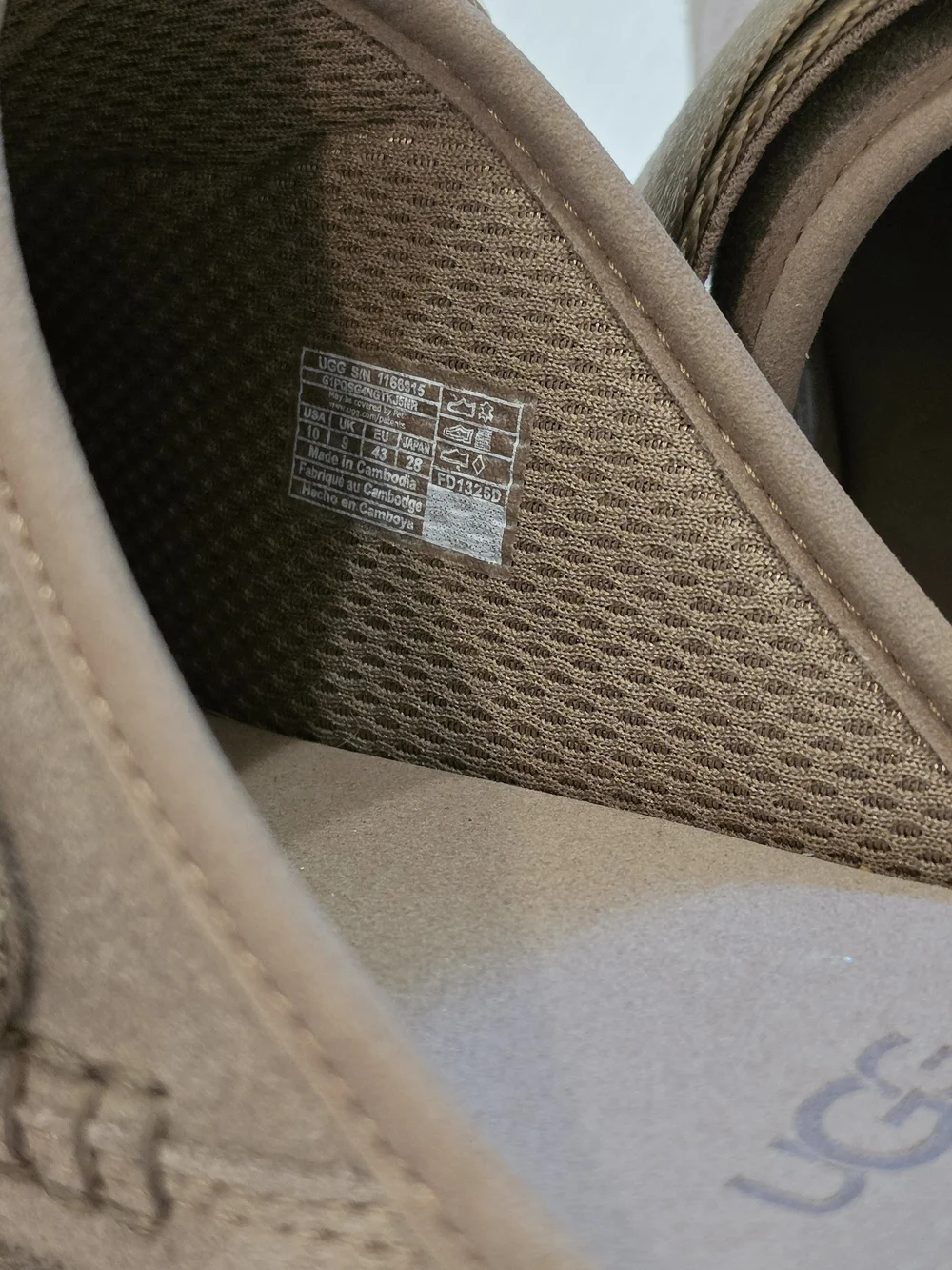 UGG taupe neutral